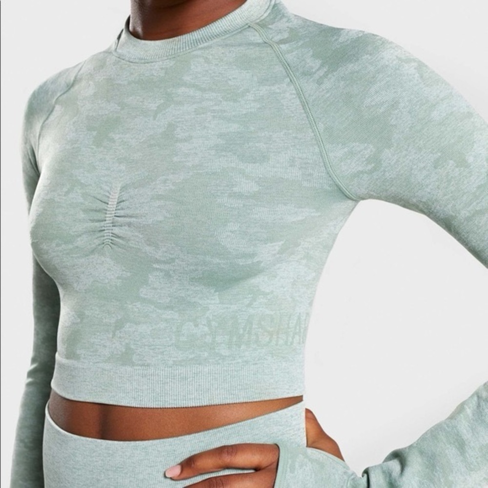 Gymshark Camo Seamless Long Sleeve Crop Top | Sage Green